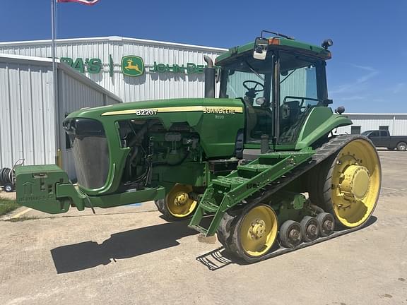 Image of John Deere 8220T equipment image 2