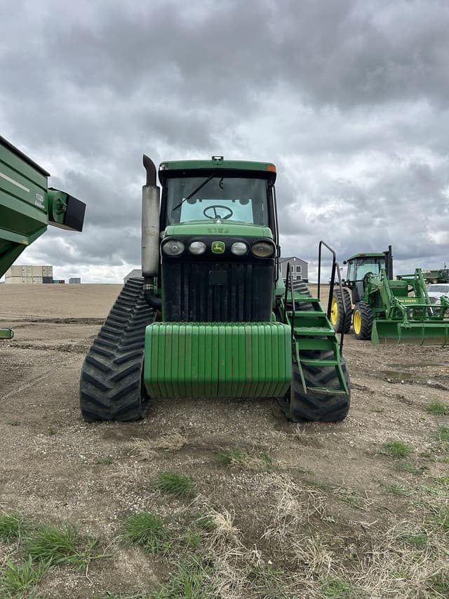 Image of John Deere 8220T equipment image 1