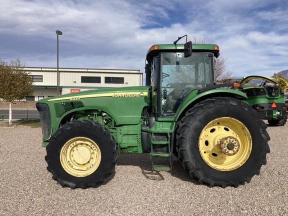 Image of John Deere 8320 equipment image 1
