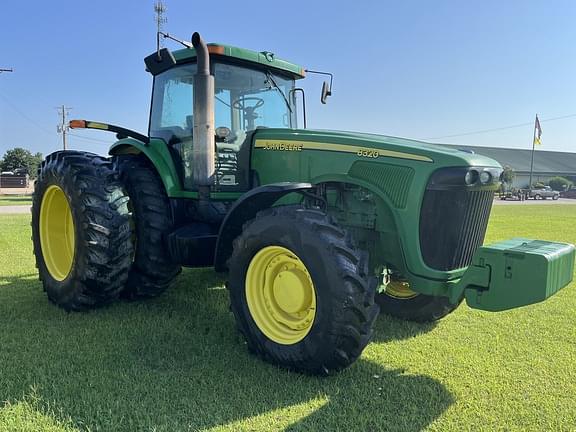 Image of John Deere 8320 equipment image 1