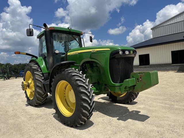 Image of John Deere 8320 equipment image 4