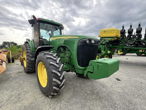 Image of John Deere 8320 equipment image 2