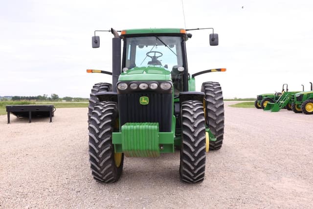 Image of John Deere 8320 equipment image 2