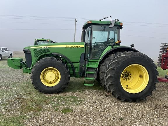 Image of John Deere 8320 equipment image 3