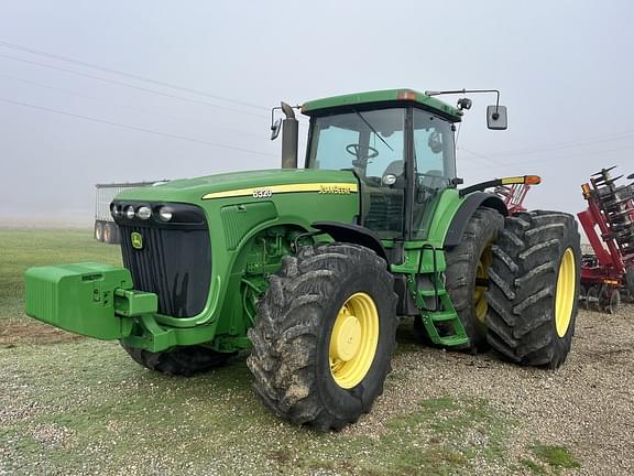 Image of John Deere 8320 equipment image 2