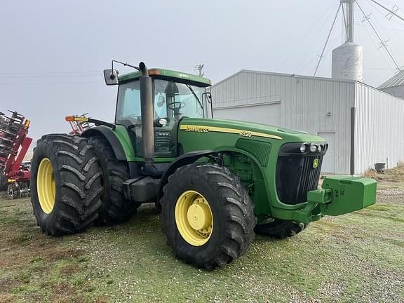 Image of John Deere 8320 equipment image 1