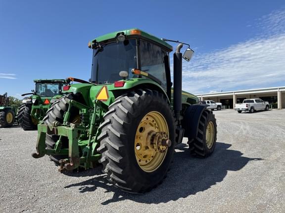 Image of John Deere 8320 equipment image 4