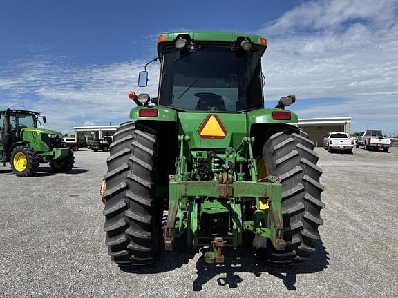 Image of John Deere 8320 equipment image 3