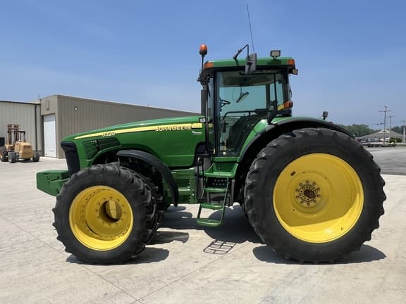 Image of John Deere 8320 equipment image 3