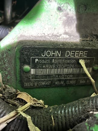 Image of John Deere 8320 equipment image 1