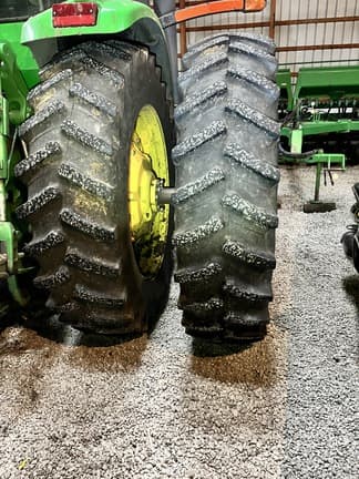 Image of John Deere 8320 equipment image 3