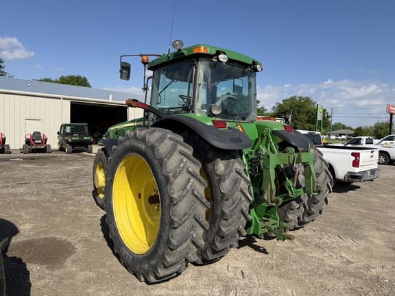 Image of John Deere 8320 equipment image 3