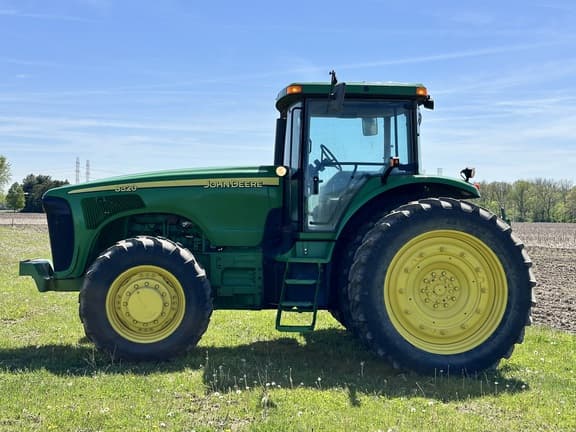 Image of John Deere 8320 equipment image 3