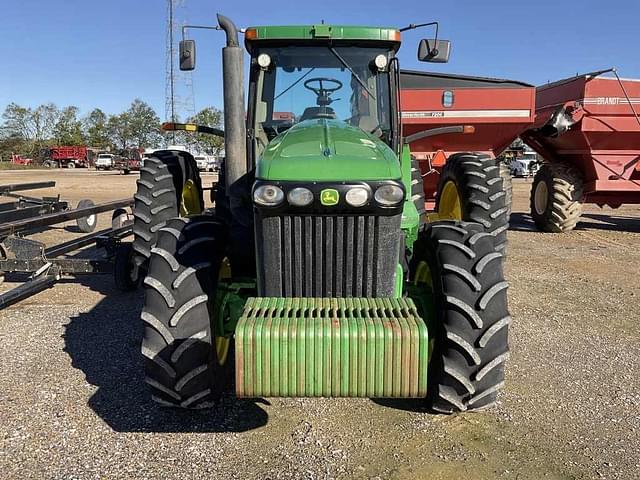 Image of John Deere 8320 equipment image 4