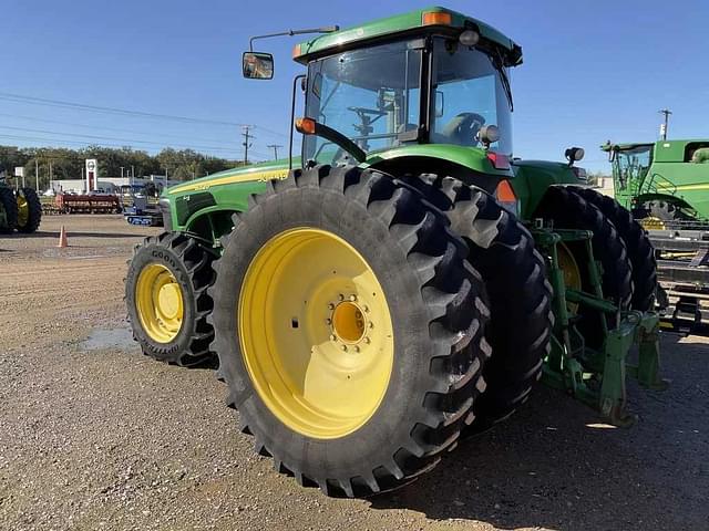 Image of John Deere 8320 equipment image 1