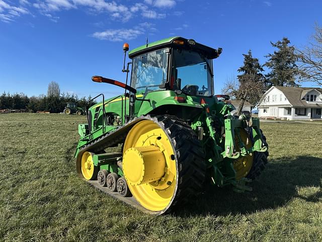 Image of John Deere 8320T equipment image 3