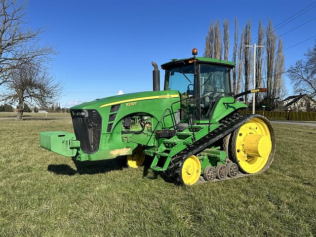 Image of John Deere 8320T equipment image 1