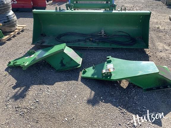 Image of John Deere 840 equipment image 4