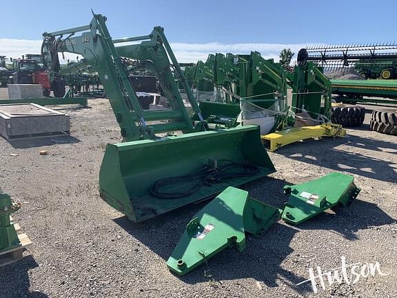 Image of John Deere 840 Primary image
