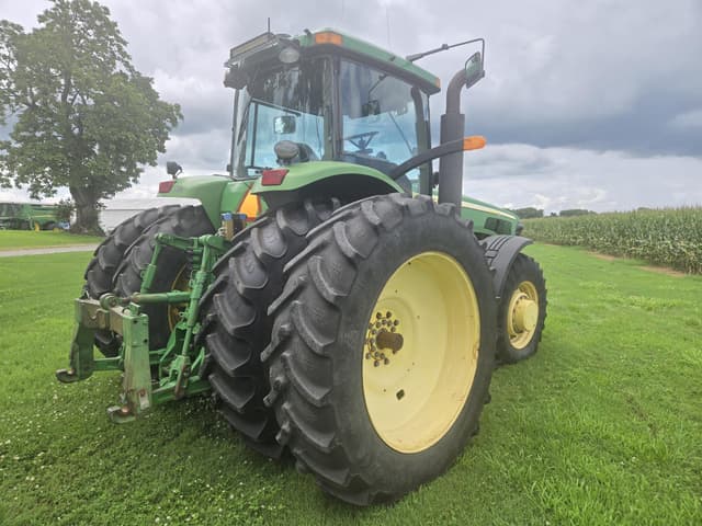 Image of John Deere 8420 equipment image 4