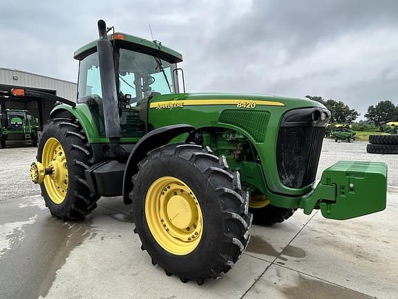 Image of John Deere 8420 equipment image 1