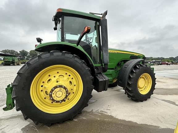 Image of John Deere 8420 equipment image 2