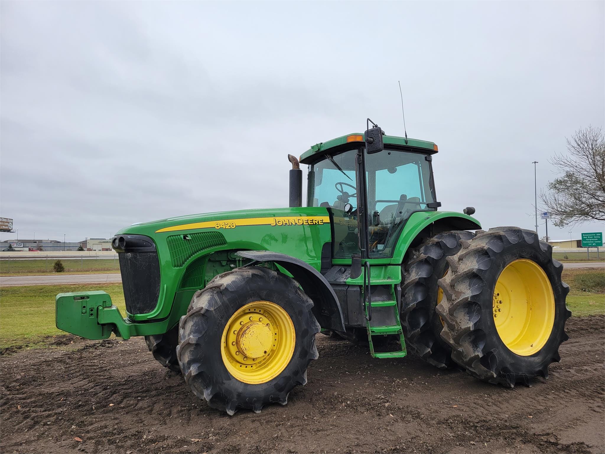 Main image John Deere 8420