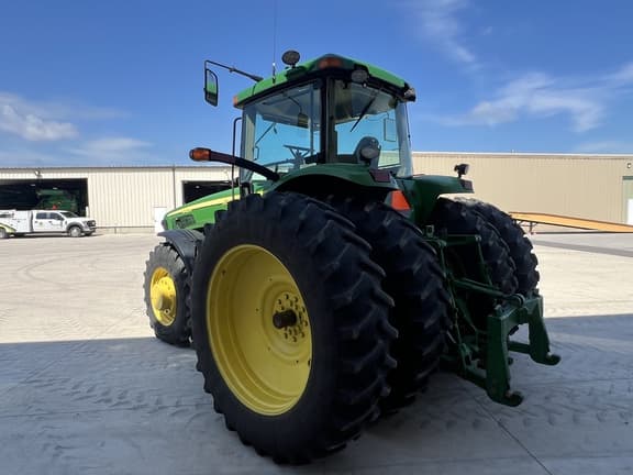 Image of John Deere 8420 equipment image 4