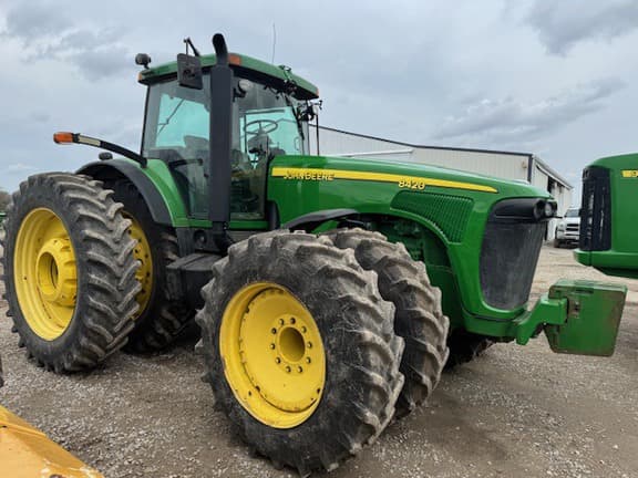 Image of John Deere 8420 equipment image 1