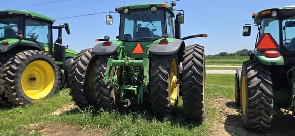 Image of John Deere 8420 equipment image 2