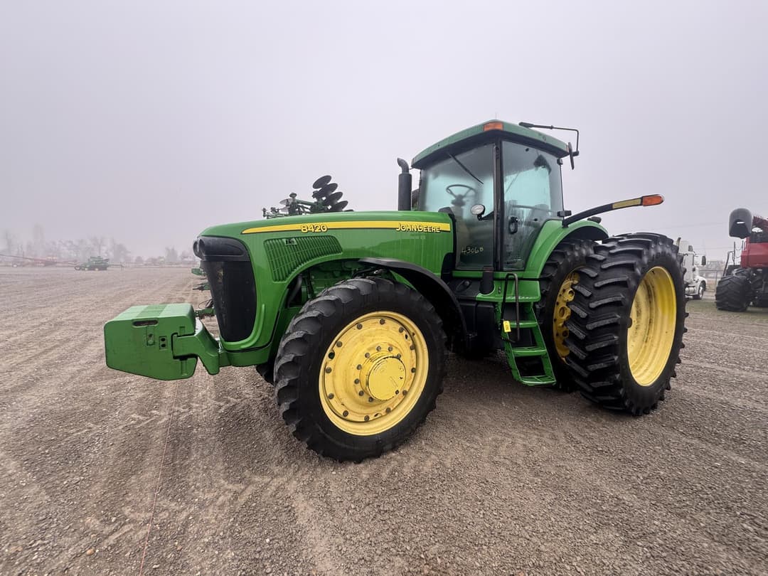 Image of John Deere 8420 Primary image
