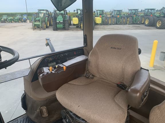 Image of John Deere 8420 equipment image 3