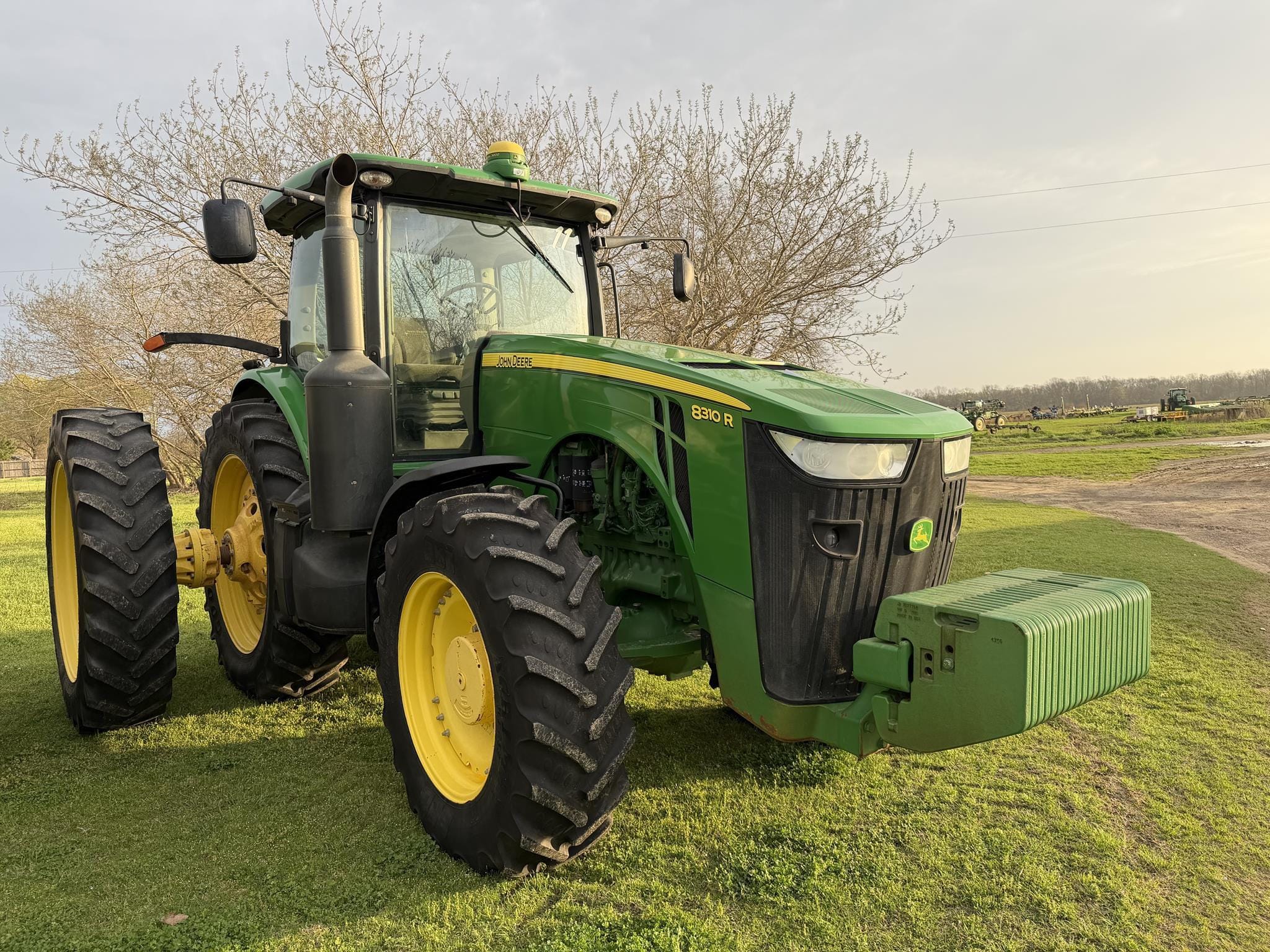 2004 John Deere 8420 Equipment Image0