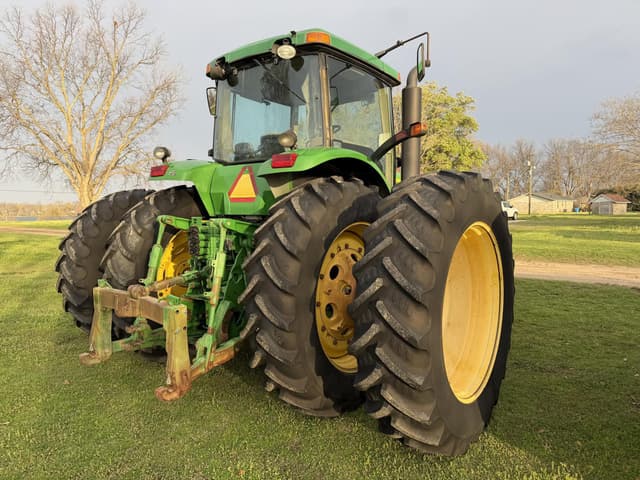 Image of John Deere 8420 equipment image 4