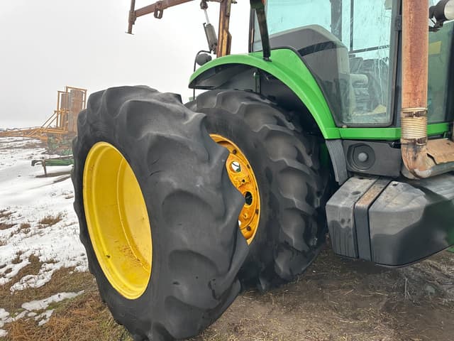 Image of John Deere 8420 equipment image 3
