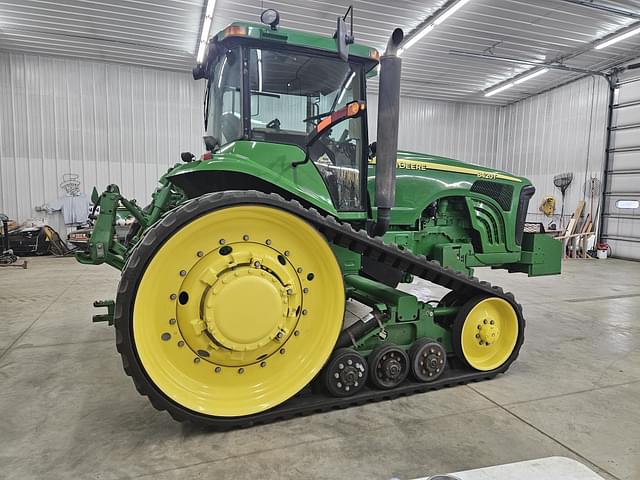 Image of John Deere 8420T equipment image 2