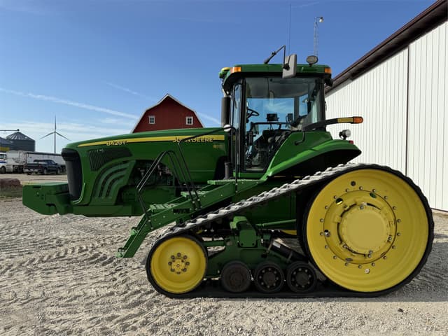 Image of John Deere 8420T equipment image 2