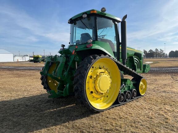 Image of John Deere 8420T equipment image 4