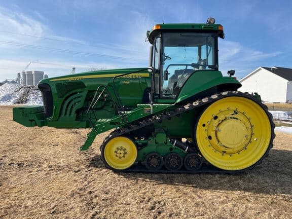 Image of John Deere 8420T equipment image 1