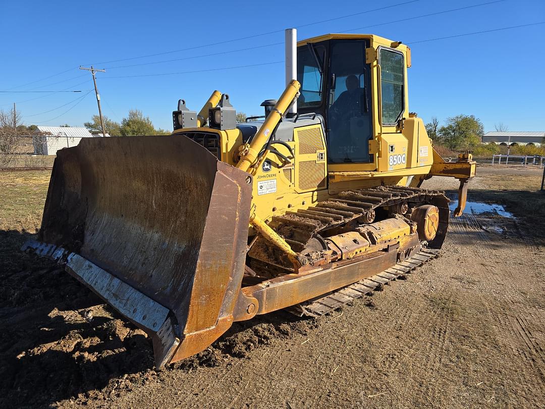 Image of John Deere 850C Primary image