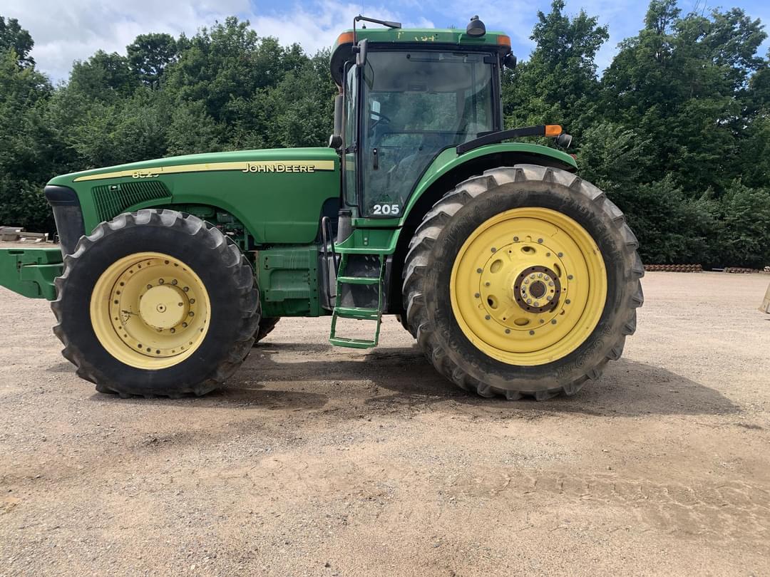 Image of John Deere 8520 Primary image