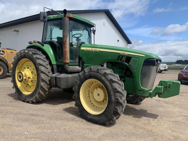 Image of John Deere 8520 equipment image 1