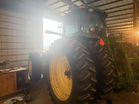 Image of John Deere 8520 equipment image 3