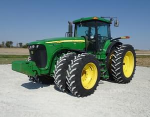 2004 John Deere 8520 Image