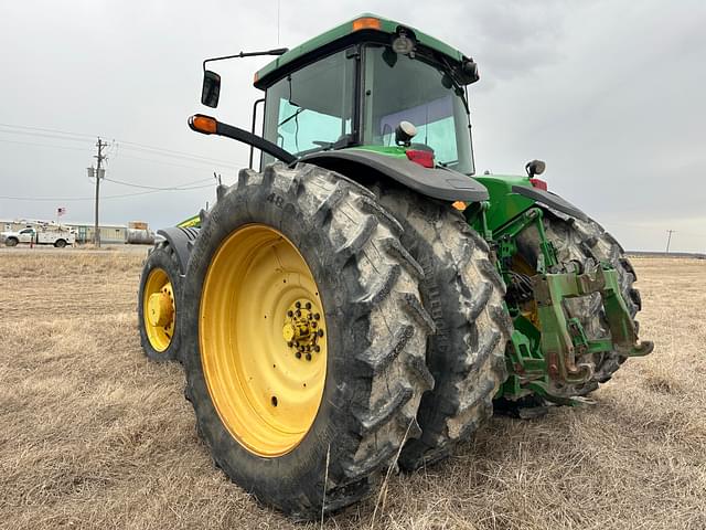 Image of John Deere 8520 equipment image 3