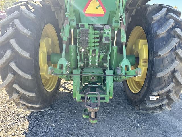 Image of John Deere 8520 equipment image 3