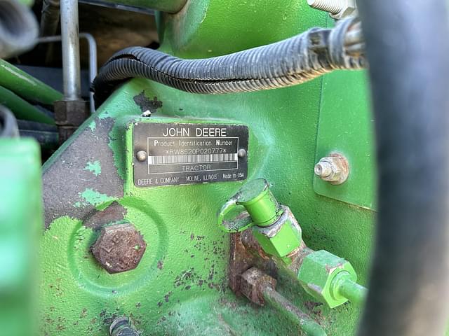 Image of John Deere 8520 equipment image 4