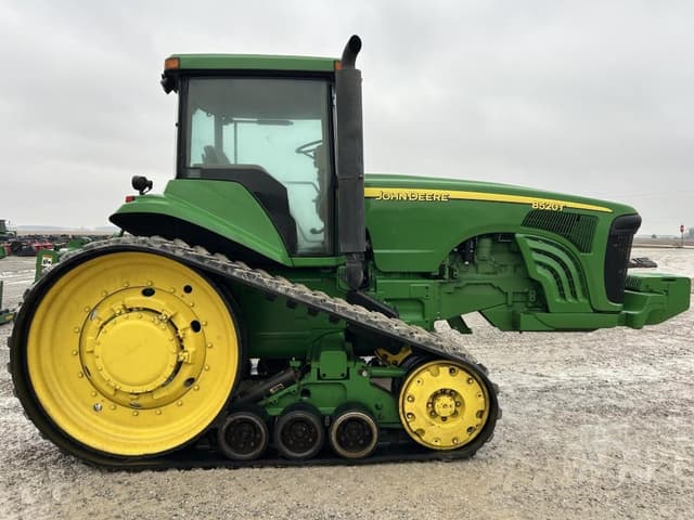 Image of John Deere 8520T equipment image 3