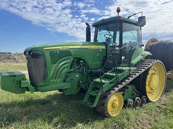 Image of John Deere 8520T equipment image 2
