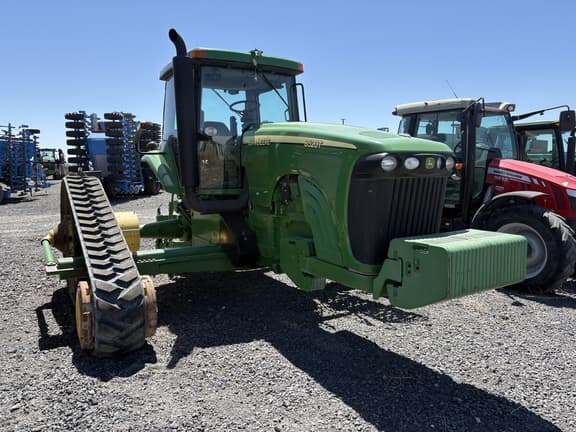Image of John Deere 8520T Primary image